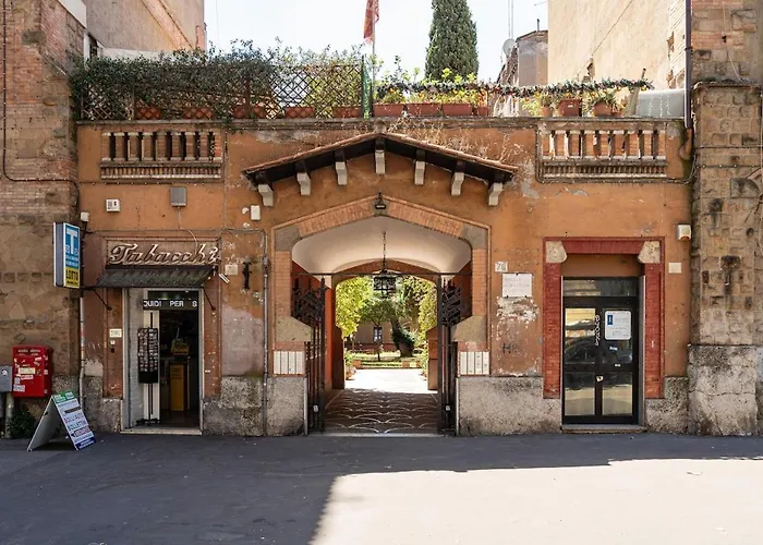 Courtyard Doria Comfort & Style At Vatican Museums Roma